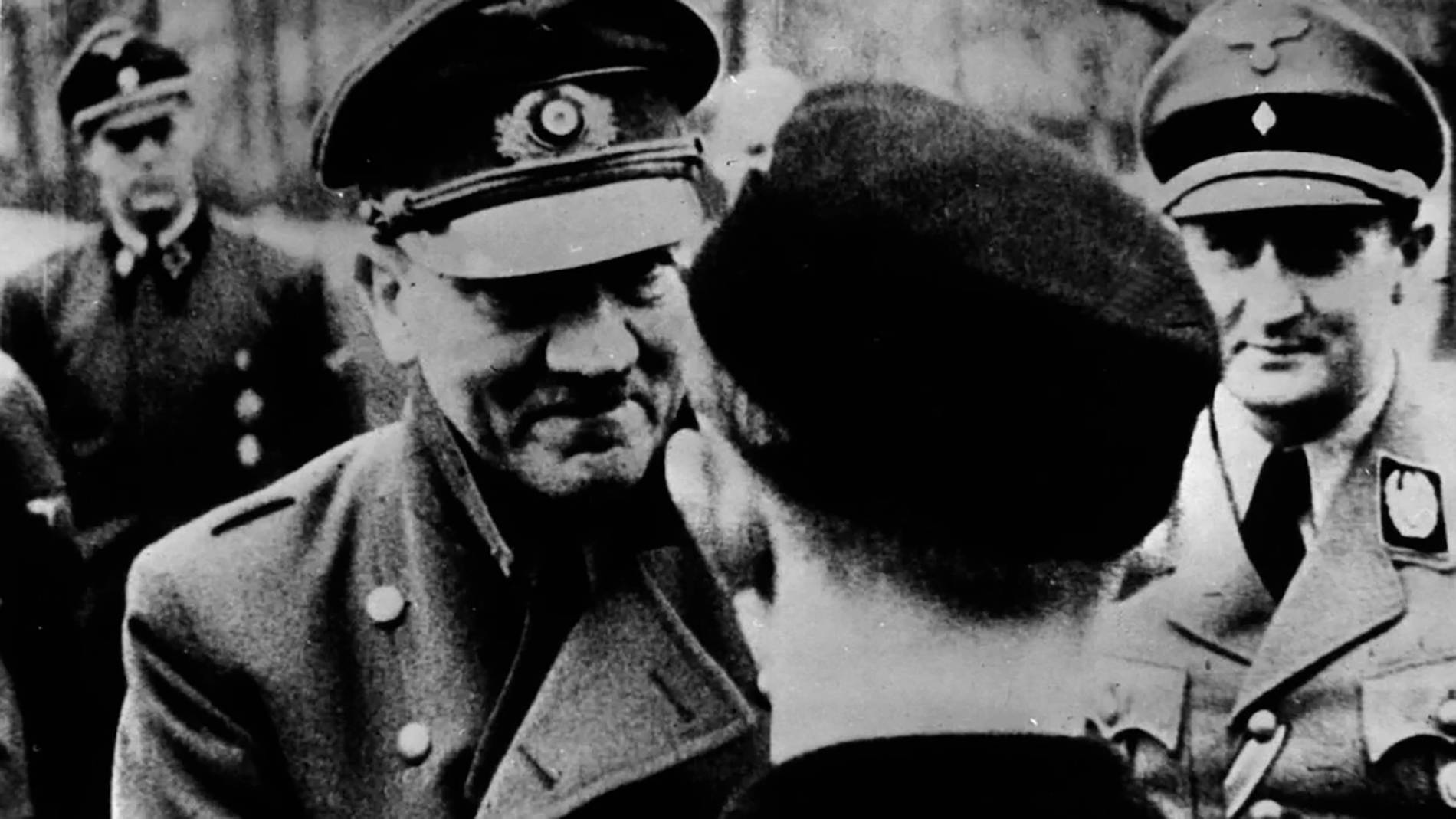 Hitler, lors de sa dernière apparition publique