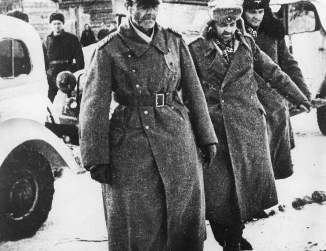 Friedrich Paulus capturé par l'Armée rouge lors de la bataille de Stalingrad, en 1943