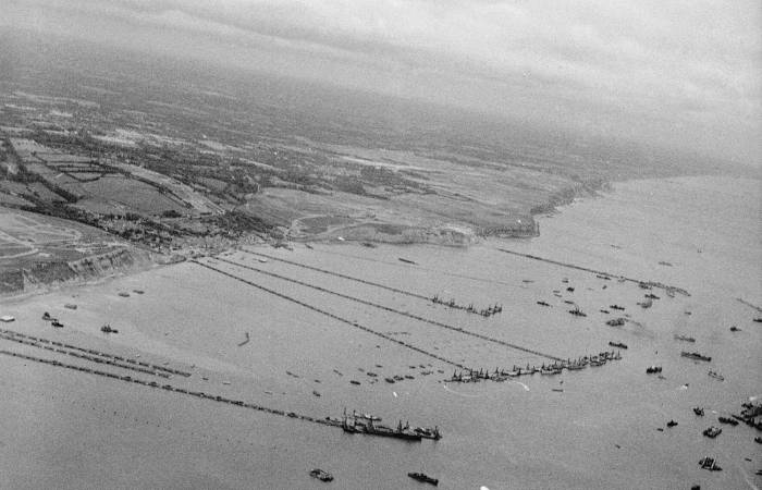 Mulberry d'Arromanches en septembre 1944