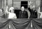 Churchill avec le Roi et la Reine