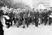 Lib&eacute;ration de Paris, de Gaulle sur les Champs-Elys&eacute;es