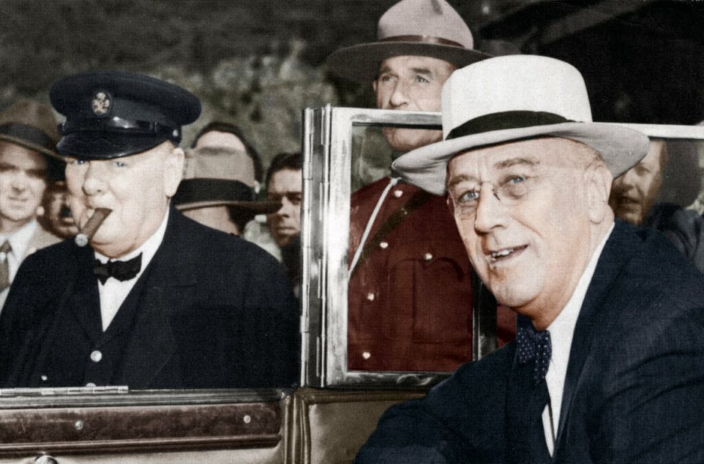 Winston Churchill et Franklin D. Roosevelt, lors d'une rencontre au Canada, en 1944.