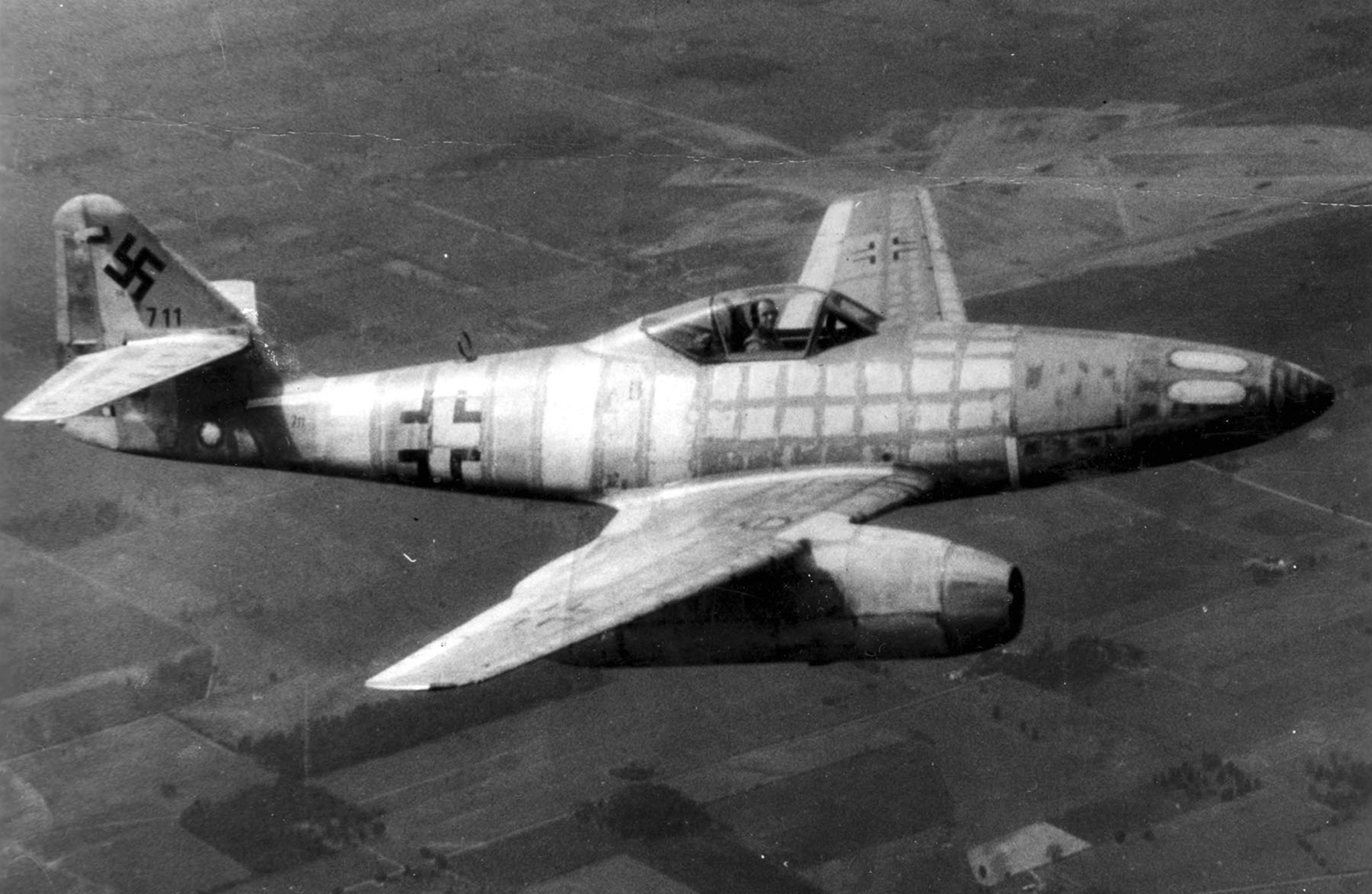 Le Messerschmitt Me 262, premier avion &agrave; r&eacute;action de l'histoire