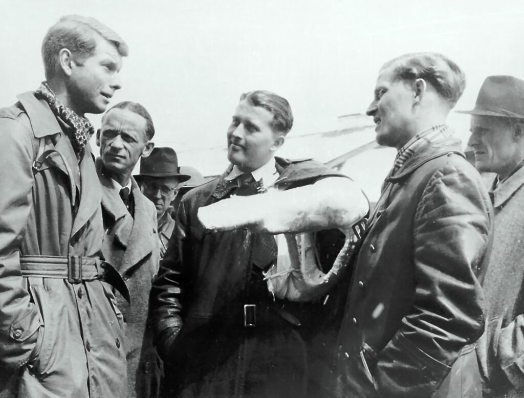 Von Braun, en 1945, au moment o&ugrave; il se rend aux am&eacute;ricains.